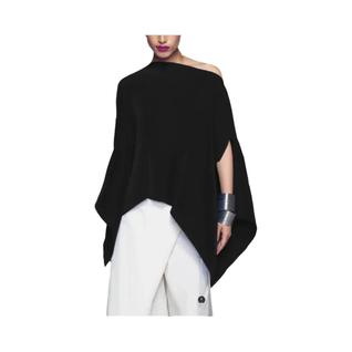 Camiseta Feminina Preta Com Corte Irregular E Manga Morcego, Gola Assimétrica, Solta, Moda