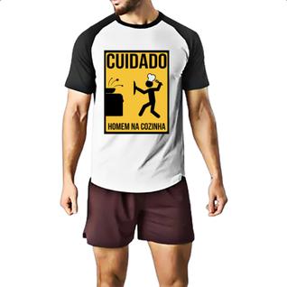 Camiseta Raglan Cuidado homem na cozinha