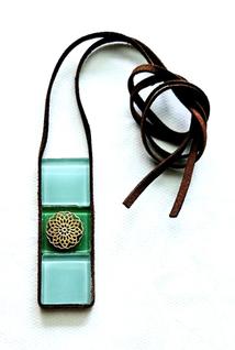 Colar em Vidro em Tons de Verde