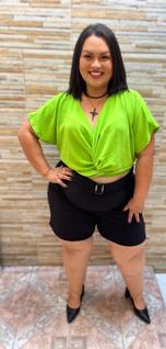 Cropped vibrante plus size