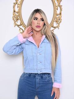 Jaqueta jeans feminina de pelinho total cristal pistolado laycra