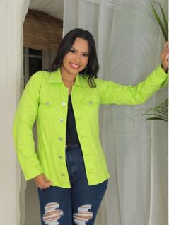 Jaqueta Jeans Feminina Max Barra Desfiada Estilo Casual