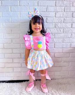 Jardineira Circo rosa é ideal para looks de Mesversário, aniversário e smash the cake.