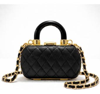 Mini Bolsa Feminina Pequena Matelassê Impermeável com Alça de Corrente Dourada