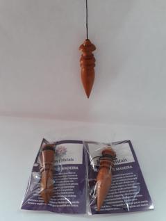 Pêndulo de madeira com chumbo