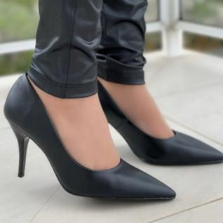 Scarpin Beira Rio Salto Médio Elegância Preta