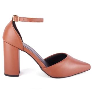 Scarpin Caramelo Feminino Salto Bloco Alto Bico Fino Confortável com Tira no Tornozelo