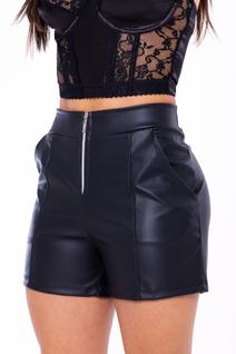 Shorts Feminino em material sintético com zíper frontal e bolsos modinha 2023 primavera ve