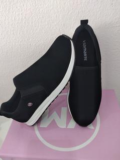 Tenis Slip Preto casual fácil calçar