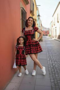 Vestido caipira Cris mãe e filha vermelho xadrez