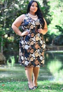 Vestido de Festa mid Plus Size  - tecido todo em lantejoulas