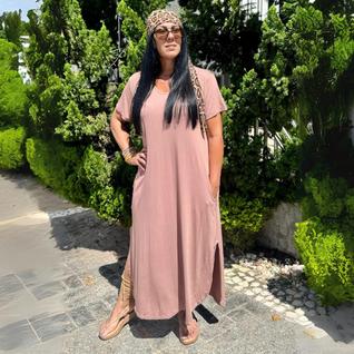 Vestido Feminino Longo Oversized Com Fenda Lateral Moderno E Cheio De Personalidade