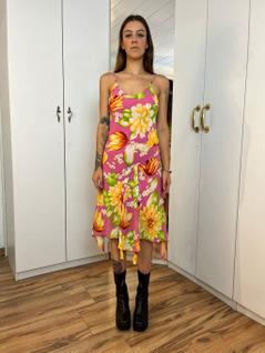 Vestido y2k barra com pontas assimétricas alças finas estampado rosa florido corte evasê p