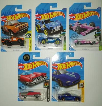 05 Carrinhos Hot Wheels Sortidos - Originais Sem Duplicidade - R$ 74,99