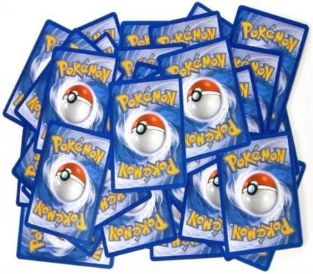 Jogo de Cartas Pokémon 210 - 3 GX, 3 Hologramas, 4 Raros, 100 Energia, 100  Comuns - Mighty Mojo - Deck de Cartas - Magazine Luiza