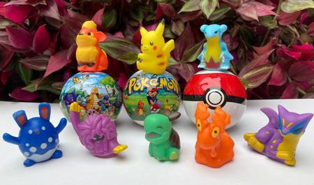 1 Pokebola + 1 Pokemon Grande Brinquedo Boneco Barato Natal