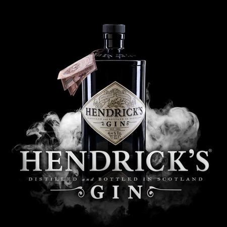 3 Gin Hendricks 750ml Importado - Original - Envio Imediato Imagem de 3 Gin Hendricks 750ml Importado - Original - Envio Imediato