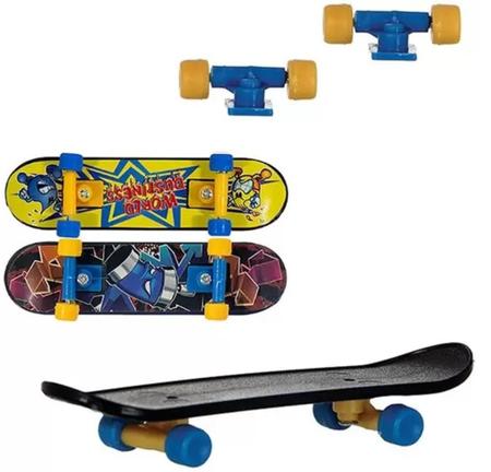 Brinquedo com 3 Skates De Dedos e Pecinhas - Brinquedo Barato