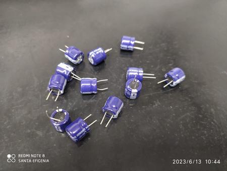 Imagem de 30x Capacitor Eletrolitico 470uf/10v 105 8x8mm Honsing