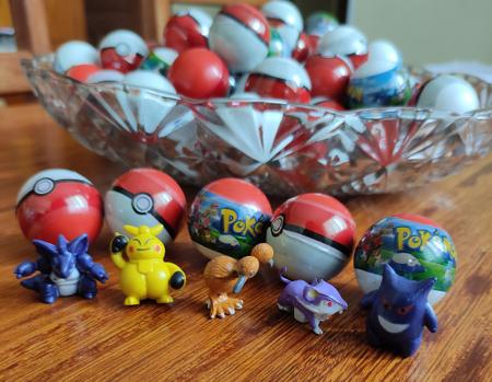 Lote com Seis Brinquedos Pokemon