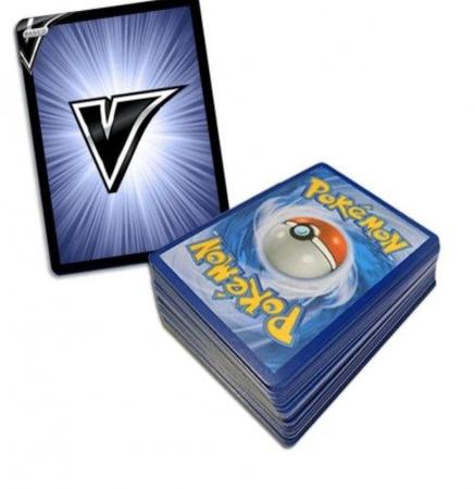 Imagem de 50 Cards Pokémon ORIGINAIS Aleatórios (sem repetir) + Pacotinho de 5 cartas + 1 Pokémon V OU GX (SORTIDO)
