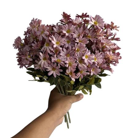 6 Buquês de Margaridas 35 cm Flor Artificial Decoração Delicadas e Versáteis Baixa Manutenção - Decora Flores Artificiais Imagem de 6 Buquês de Margaridas 35 cm Flor Artificial Decoração Delicadas e Versáteis Baixa Manutenção