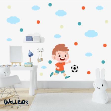 Adesivo kit infantil menino feliz jogando futebol - Wallkids Imagem de Adesivo kit infantil menino feliz jogando futebol