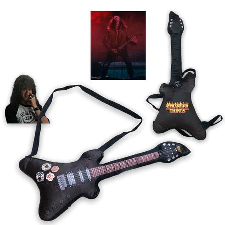 Almofada Stranger Things Oficial Guitarra Eddie Munson Presente Geek - Zona  Criativa - Almofada Decorativa - Magazine Luiza