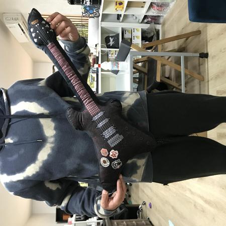 Almofada 3d Guitarra Eddie Munson