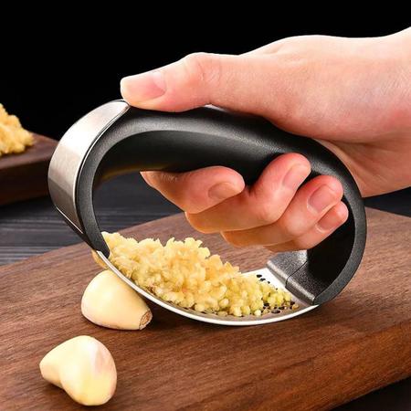 Amassador Alho Em Inox Ferramenta Prática Culinária - Amassador De Alho Imagem de Amassador Alho Em Inox Ferramenta Prática Culinária