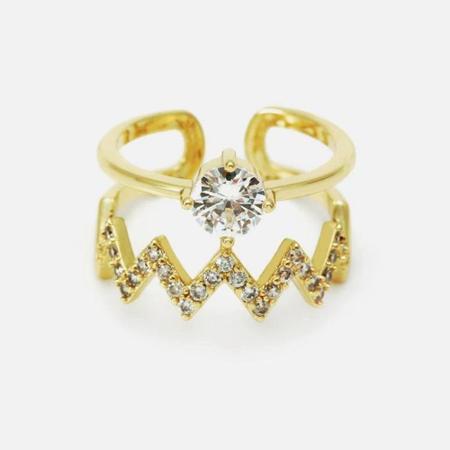 Anel Zig Zag Banhado e Cravejado com Micro Zircônias Cristais na Classificação 5A - Sim Amei Semijoias Imagem de Anel Zig Zag Banhado e Cravejado com Micro Zircônias Cristais na Classificação 5A