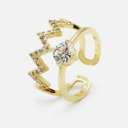 Anel Zig Zag Banhado e Cravejado com Micro Zircônias Cristais na Classificação 5A - Sim Amei Semijoias Imagem de Anel Zig Zag Banhado e Cravejado com Micro Zircônias Cristais na Classificação 5A