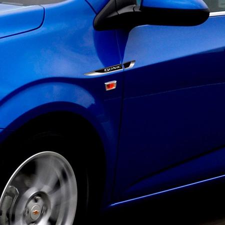 Imagem de Aplique Lateral Sonic Decorativo Emblema Resinado Chevrolet