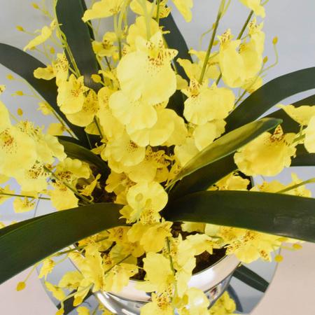 Imagem de Arranjo de Flores Artificiais Amarelas no Vaso Prateado  Formosinha