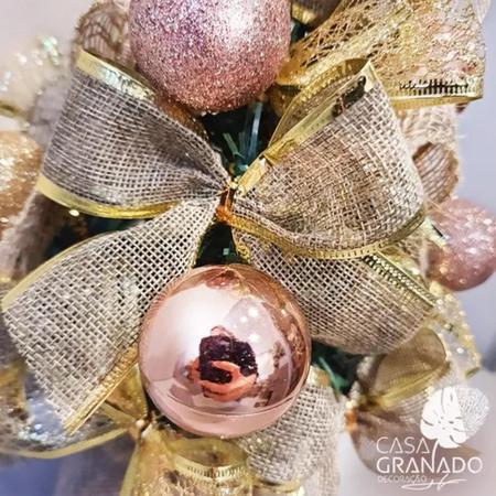 Árvore de Natal rose gold: 25 ideias elegantes  Árvore de natal rosa,  Arvore de natal rosa, Arvore de natal