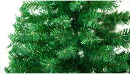Árvore De Natal Artificial Pinheiro Luxo 1,80 Altura 750 Galhos Decoração  Diferente