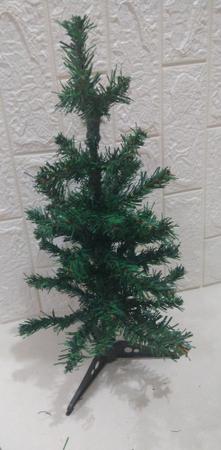 Árvore de Natal Pequena Verde com Base de Plástico 60cm - 60 Hastes - D&A -  CCS Decorações