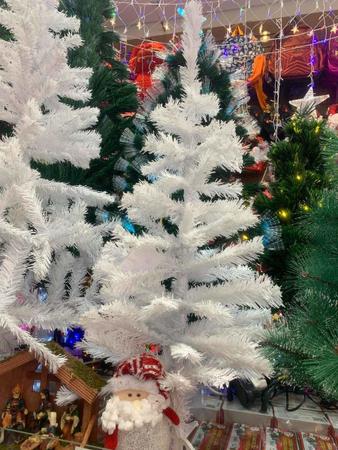 Árvore de natal branca com cinza  Decoração de arvore de natal