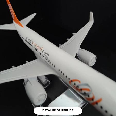 Imagem de Avião Brasil Gol Air B737 - Modelo de Metal em Miniatura (Escala 1:400)