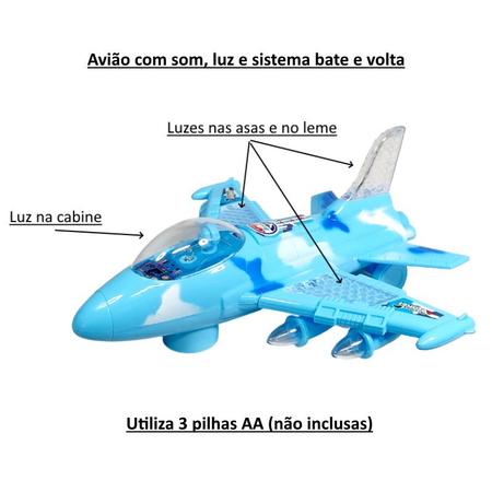 Conjunto de aeronaves diferentes. aviões a jato militar, avião de  passageiros e biplano. elementos para jogo para celular ou livro infantil