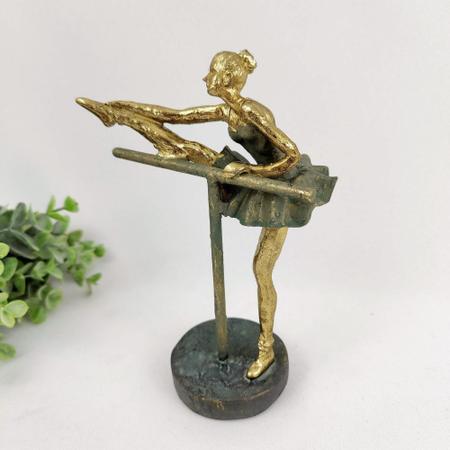 Imagem de Bailarina Decorativa Dourada 18x13x7cm Perna E Mão Na Barra - Inigual