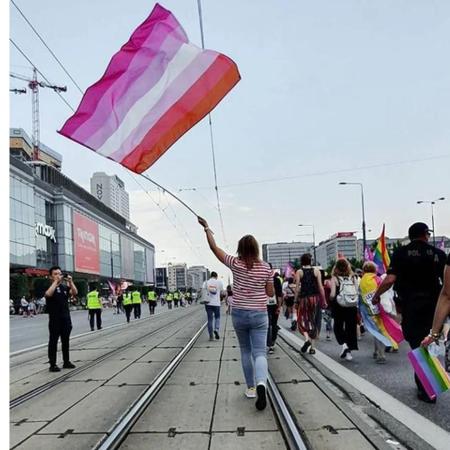 Imagem de Bandeira Lésbica Orgulho Lgbtqia+ 1,50m X 0,90m Envio já