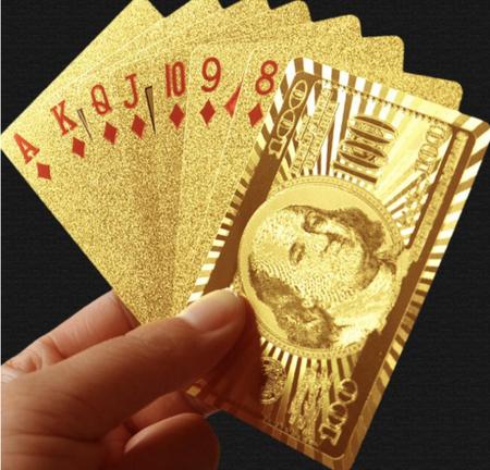 Baralho Dourado Ouro Jogos Poker Truco Sueca Resistente a Agua 54 Cartas  Gold 24k Profissional Verso Dolar - Online - Baralho - Magazine Luiza