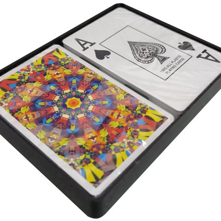 Jogos de Cartas em promoção  Lister - Jogo de Cartas - 1001 - Baralho em  Cartão - Acabamento Plastificado - com 110 Cartas - 56 mm x 87 mm -  Zzdiversos