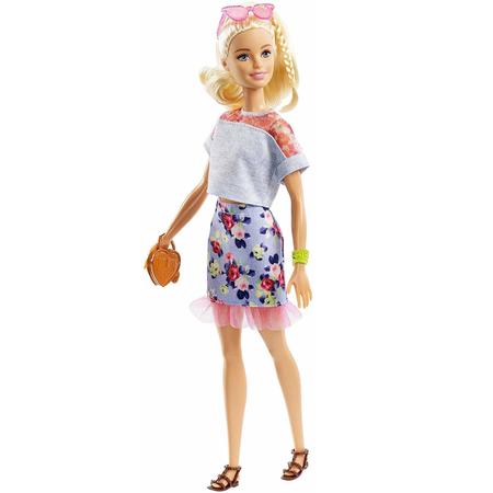 Conjunto de Roupas Look Retrô e Acessórios Barbie Mattel - Fátima Criança