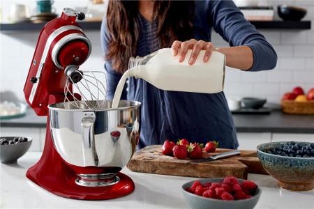 Imagem de Batedeira KitchenAid Artisan Empire Red - KEA33CV