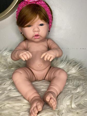 Bebê Reborn Menina corpo Silicone realista, cabelo Castanho.p/ Dar