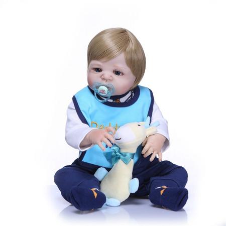 Boneca bebe reborn menino corpo de silicone roupa azul com babador