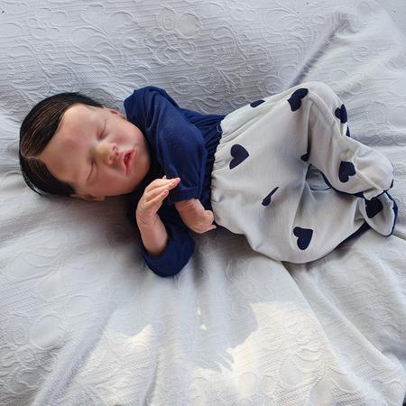 Bebê Reborn Menino Recém Nascido 35 cm - Mundo Azul e Rosa