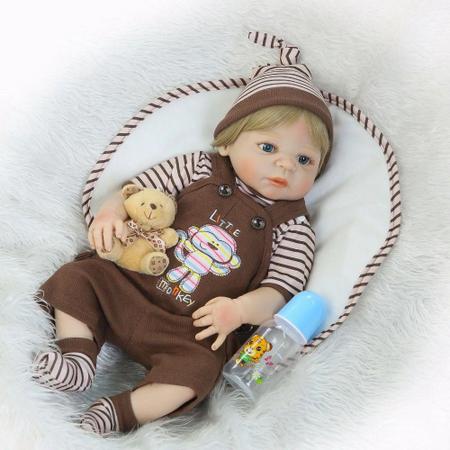 Boneca Bebê Reborn Menino Corpo De Silicone Macio na Americanas